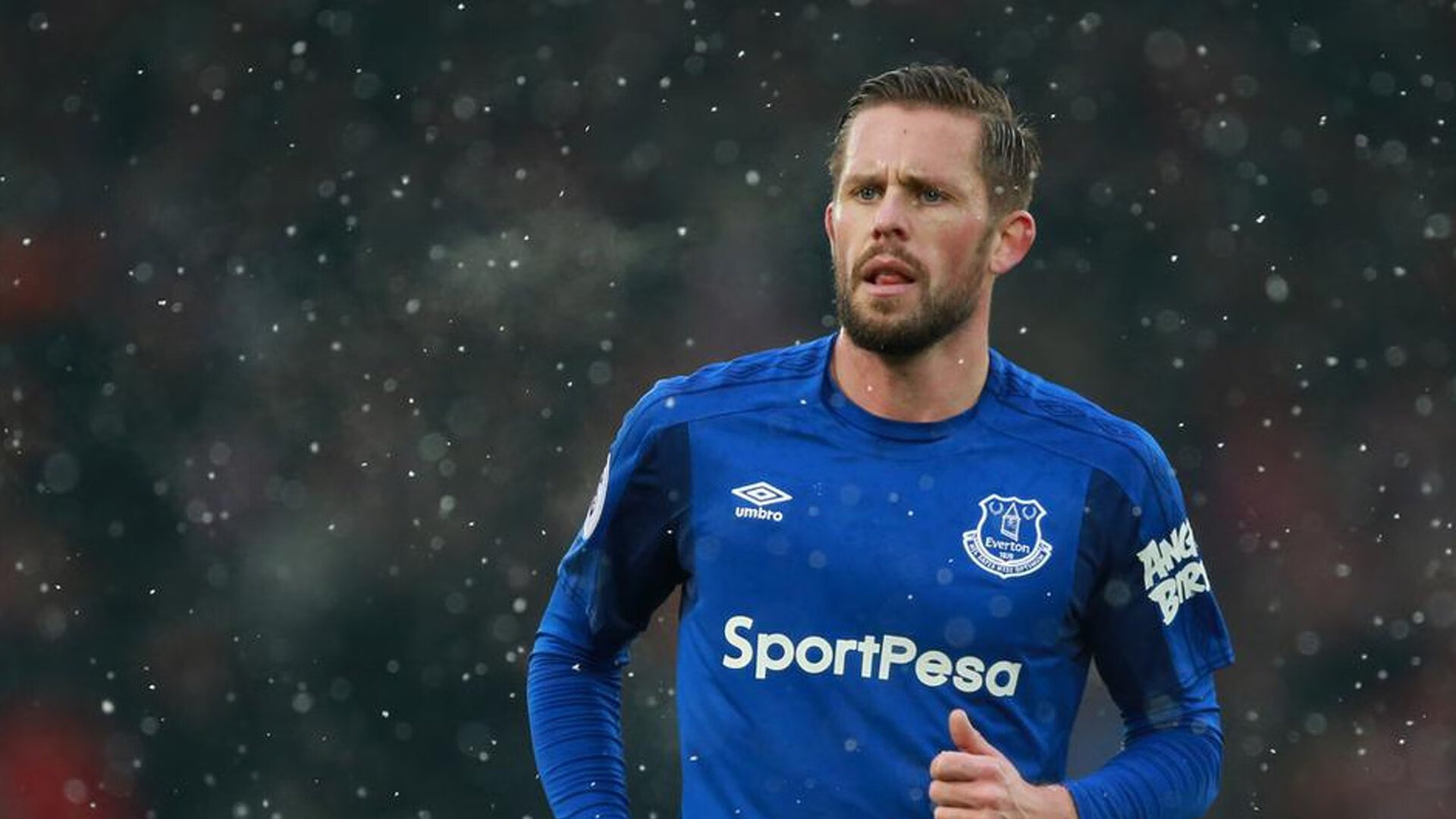 C罗在媒体公开课上讲述自律秘诀，粉丝学习热情高涨